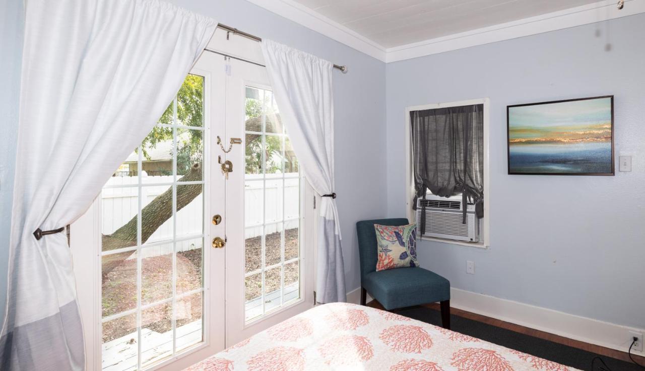 Вилла Beautiful Two-Story In Central Galveston, Short Walk To Beach, Near Downtown! | Seas The Breeze Экстерьер фото
