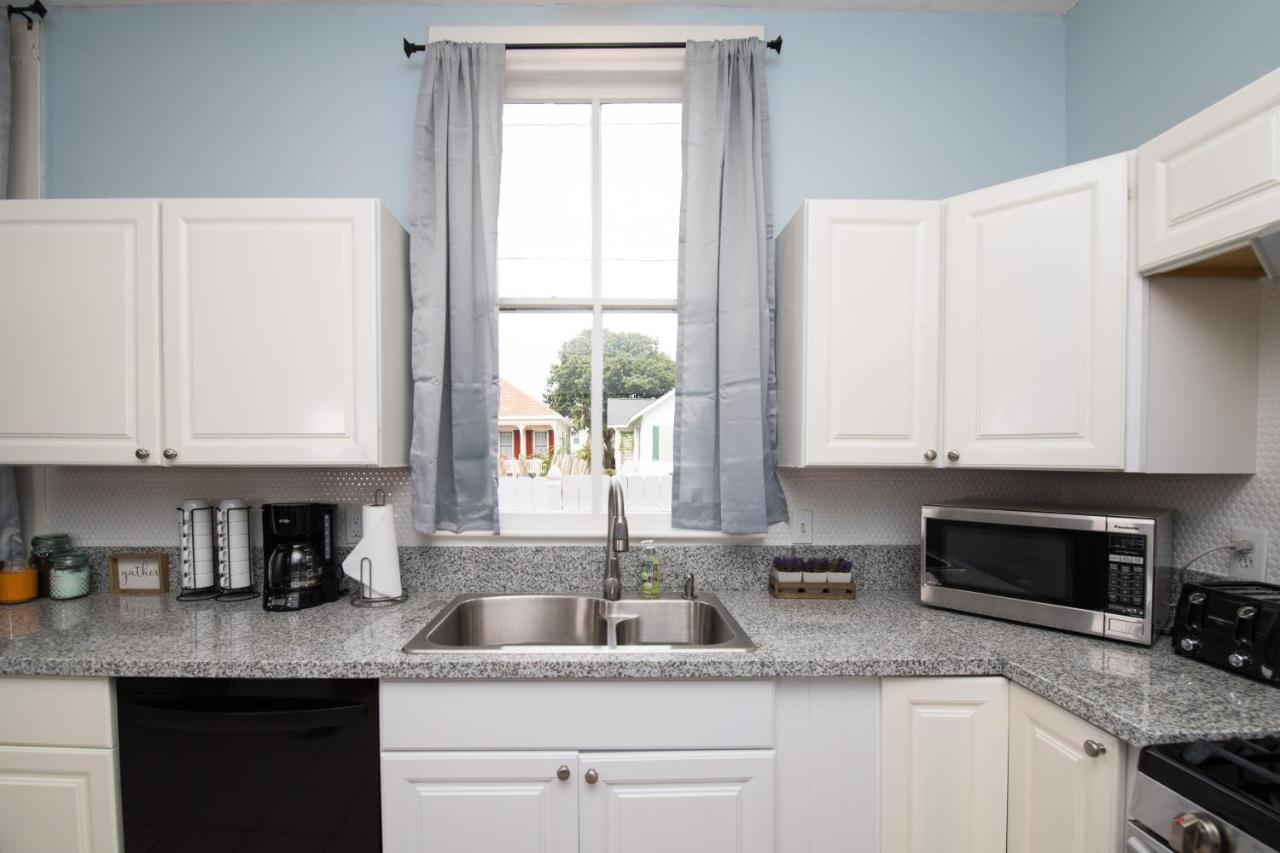 Вилла Beautiful Two-Story In Central Galveston, Short Walk To Beach, Near Downtown! | Seas The Breeze Экстерьер фото